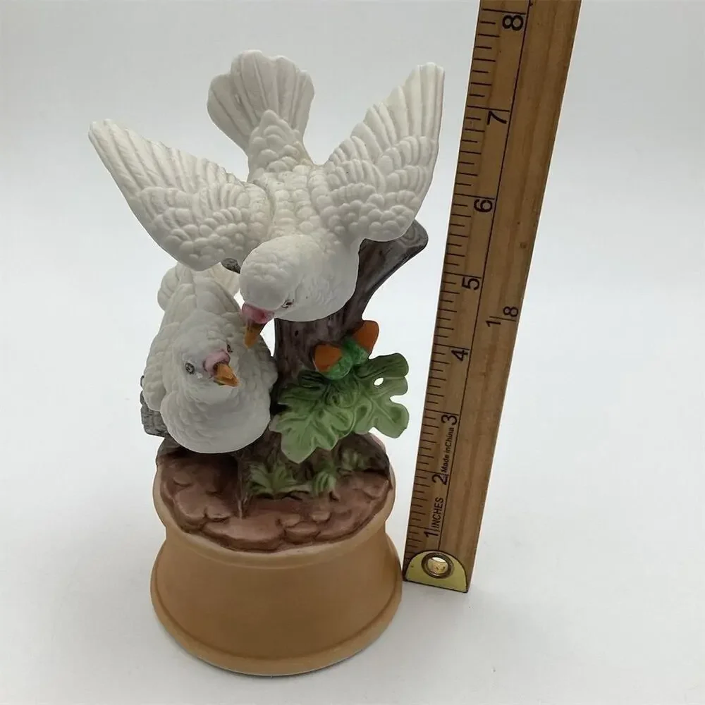 Vintage‎ Shafford Porcelain Love Birds Musical Figurine 8